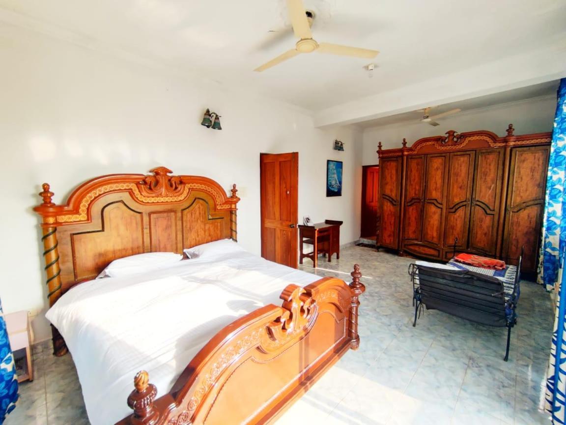 Amazing Hilltop 4 Bhk Villa With Private Pool Near Кандолим Экстерьер фото