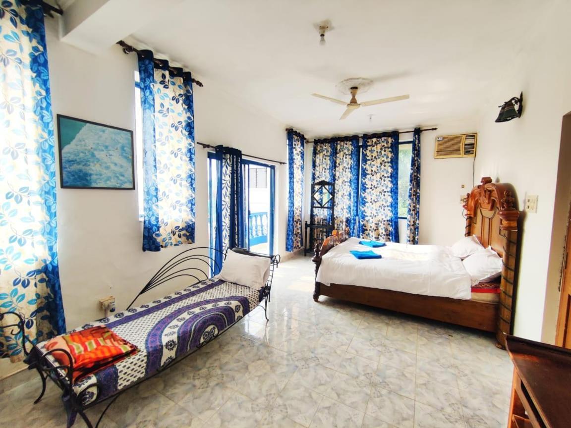 Amazing Hilltop 4 Bhk Villa With Private Pool Near Кандолим Экстерьер фото